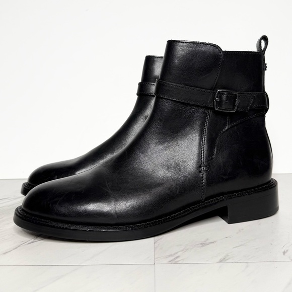 Sam Edelman Shoes - Sam Edelman Nolynn Black Leather Bootie 8M